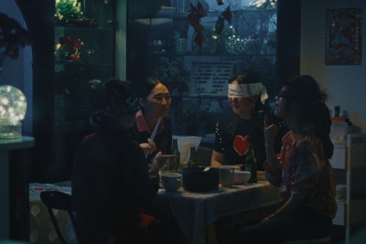 Crítica de Blue Sun Palace